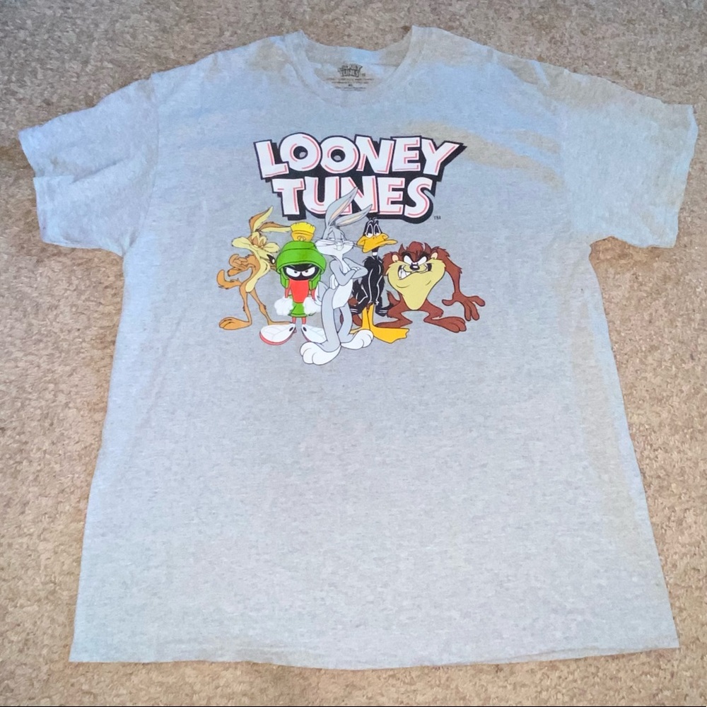 LOONEY TOONS-Bugs Bunny,Daffy Duck, Taz, Marvin the Martian,Wild E Coyote Shirt